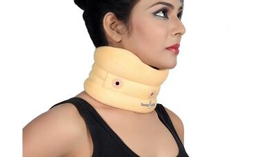 Wear collar with cervical osteochondrosis